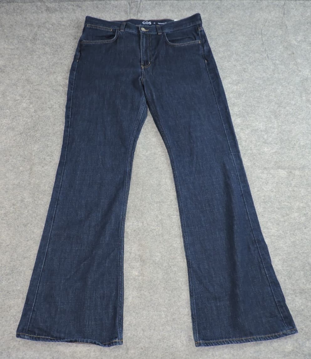 COS Mens FITS 33x32 (tag 31x32) Relaxed Flare Dark Wash Stretch Denim Blue Jeans
